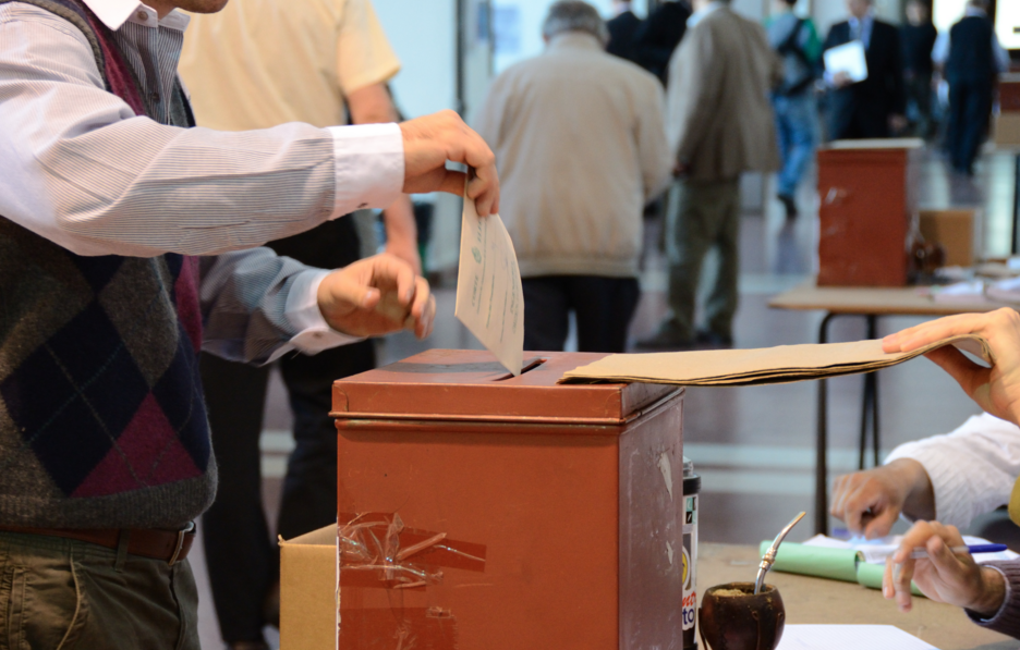postergan elecciones generales