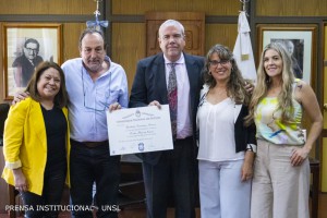 20240919 Firma y Honoris Causa de Roberto Tommasino 9