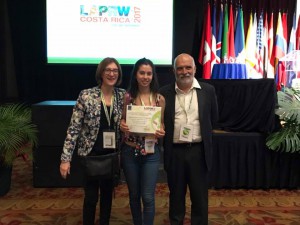 Florencia Jesús Premio Costa Rica con docentes